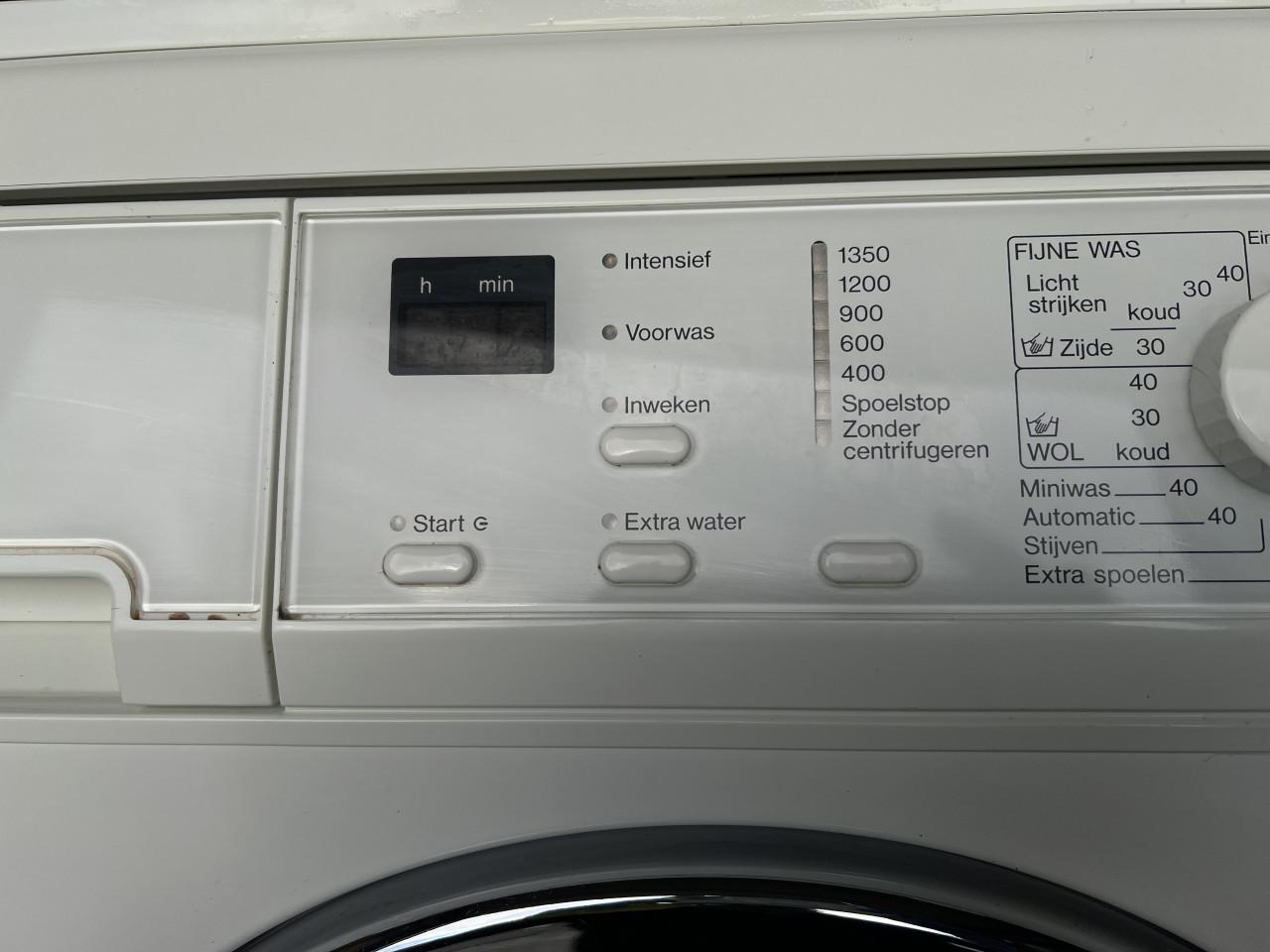 Miele condens droger 5 kg. en Miele Wasmachine 5kg. 1350 toren en