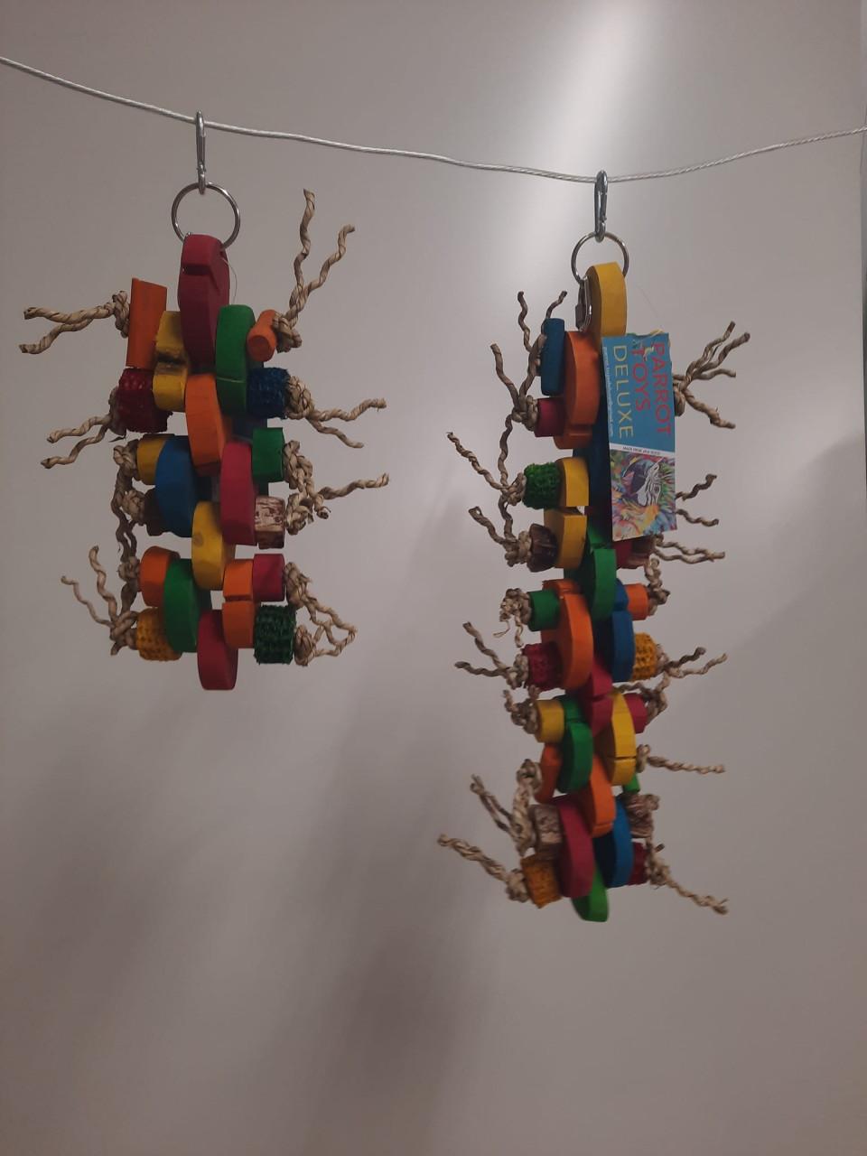 Ruime keuze uit allerlei vogelspeelgoed