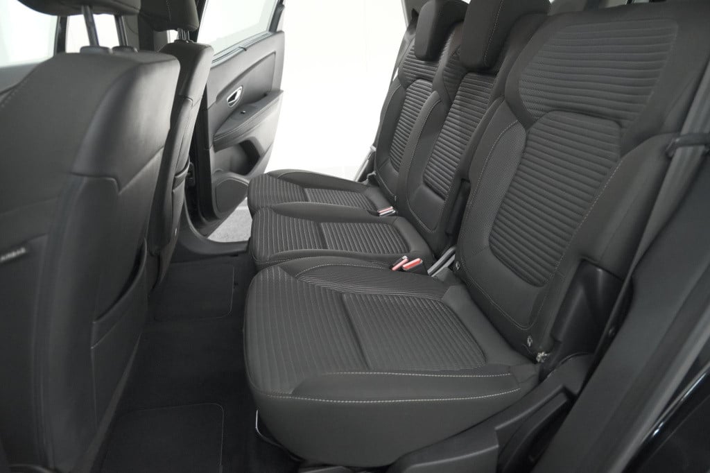 Renault Grand Scenic tce 140 edc intens | 7 zitplaatsen | trekhaak | camera