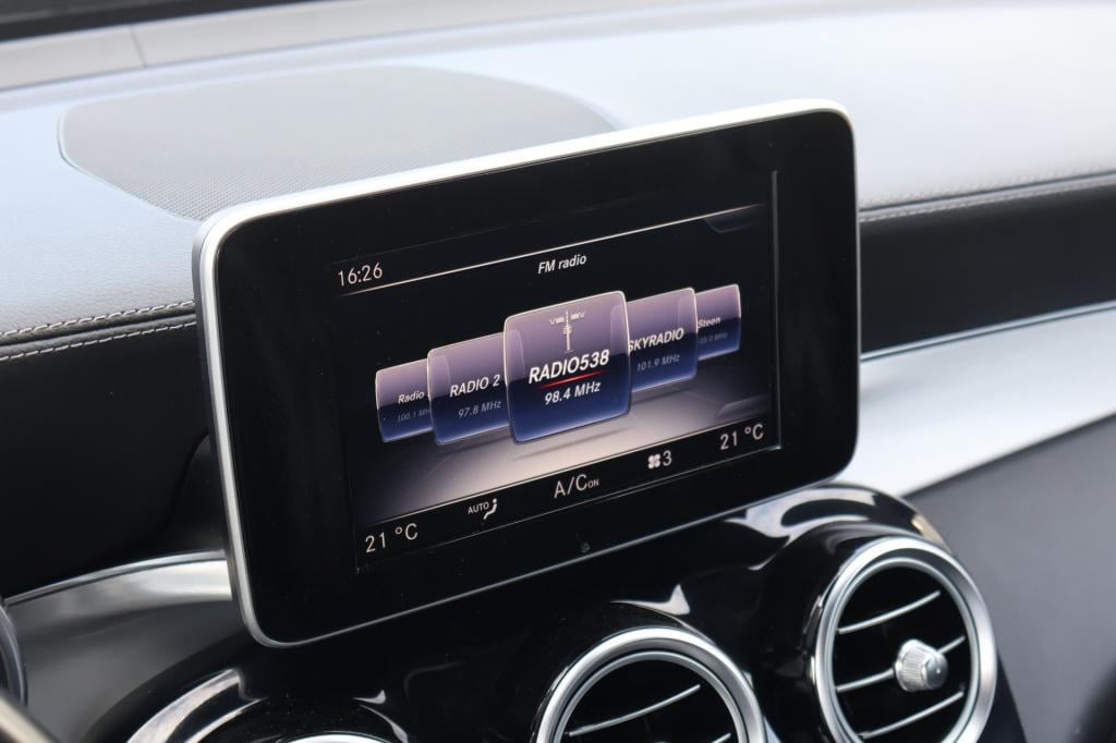 Mercedes-Benz Glc 250 4matic amg l luchtvering airmatic l camera l led high