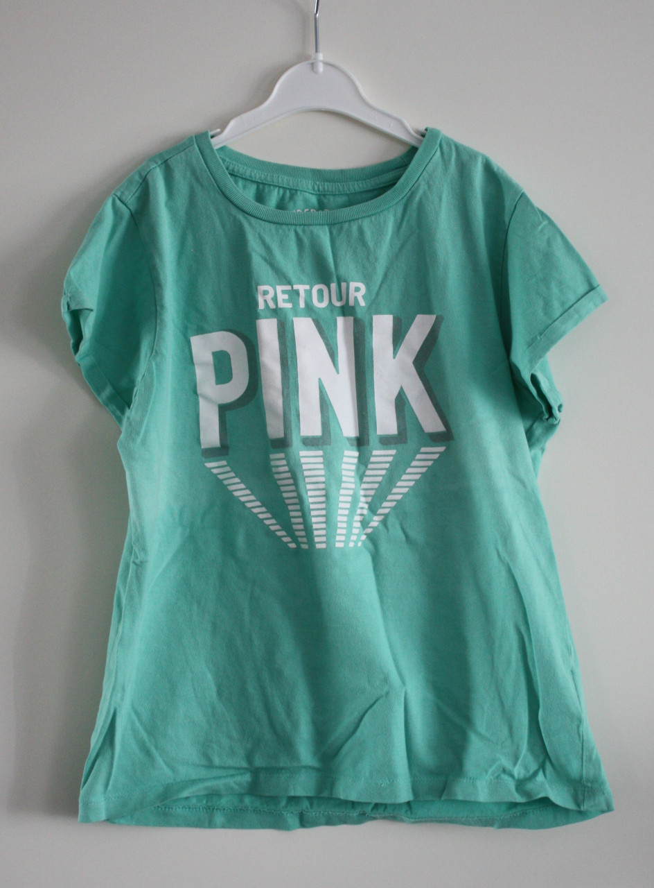 Groen shirt met wittetekst print maat 140