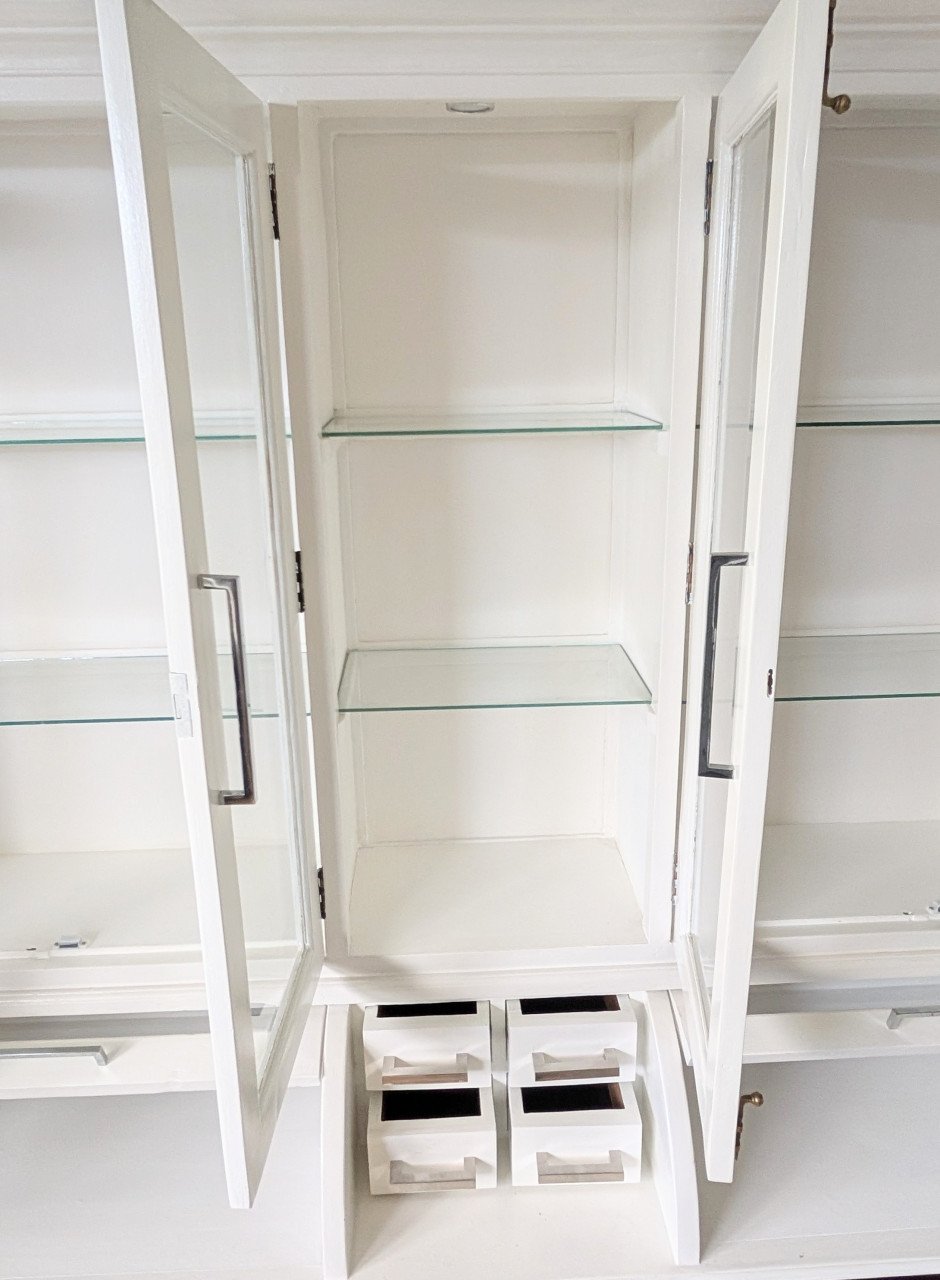 Wit houten vitrinekast/buffetkast/apothekerskast