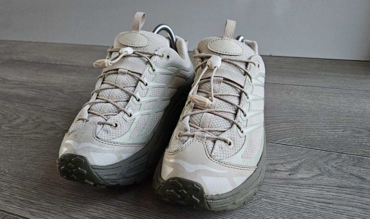 HOKA Mafate Three2 Beige Wandelschoenen Maat 42