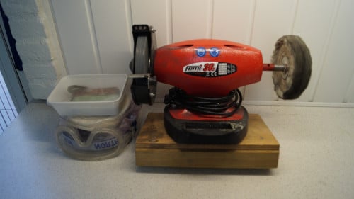 Femi slijp/polijst machine 450 Watt 2950 omw/min.