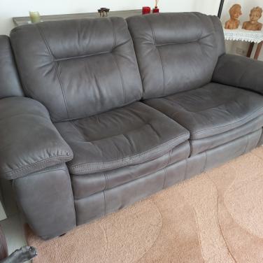 2,5 zits bank olijfgroen ivm verandering meubelen