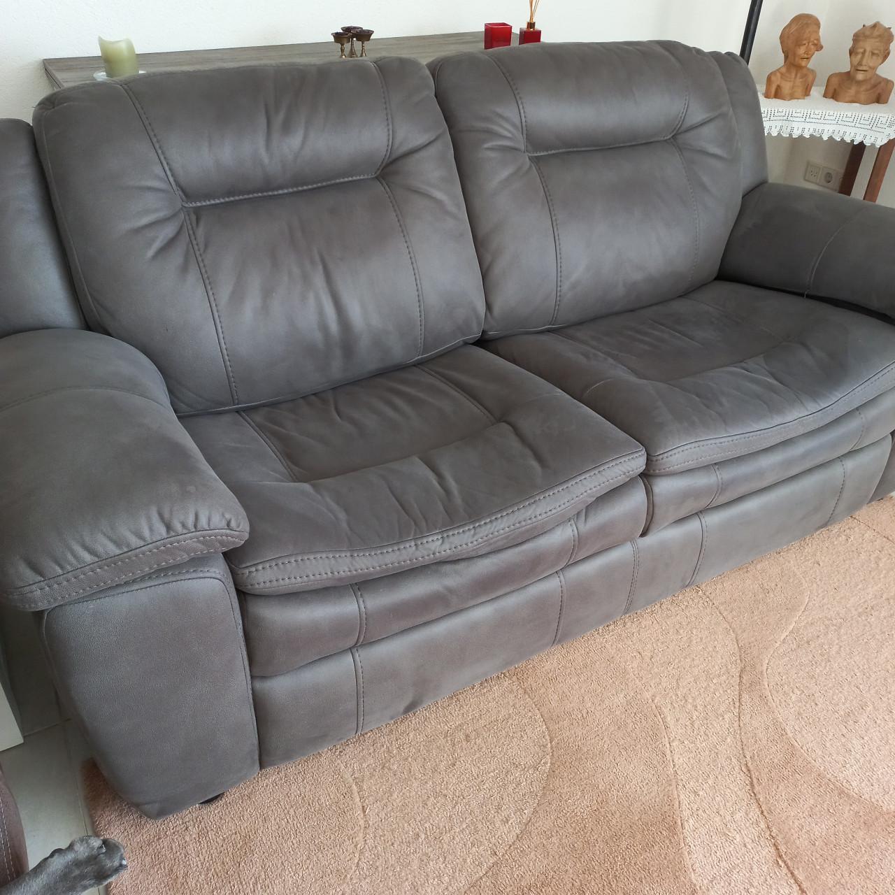 2,5 zits bank olijfgroen ivm verandering meubelen