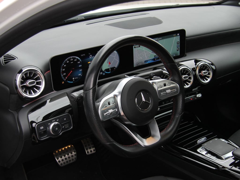 Mercedes-Benz A-Klasse a35 amg 306pk 4matic | pano | burmester