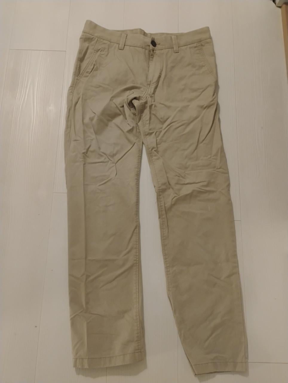 Pantalon mt 34 €7,-