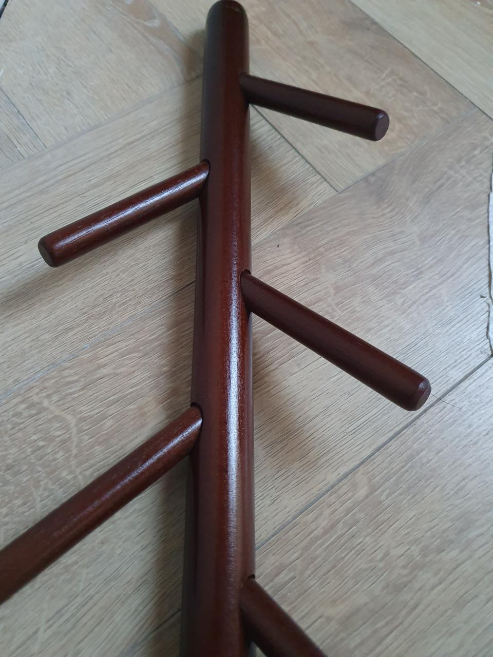 Wandkapstok bruin met 5 haken | garderoberek | Bayt stijl