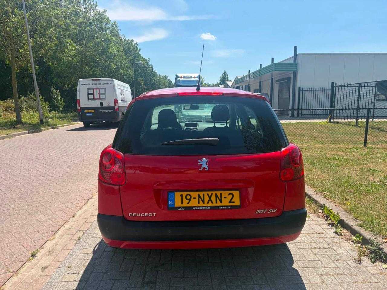 Peugeot 207 SW 1.4 XR Airco PDC CCT 2011 jaar apk
