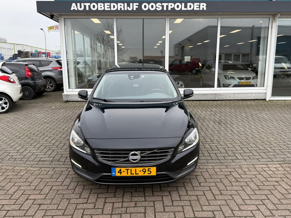 Volvo V60 1.6 t3 momentum