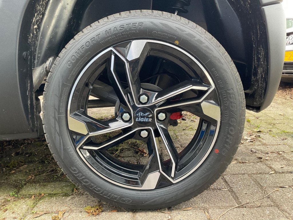 Ligier Js60 chic sun dci 492