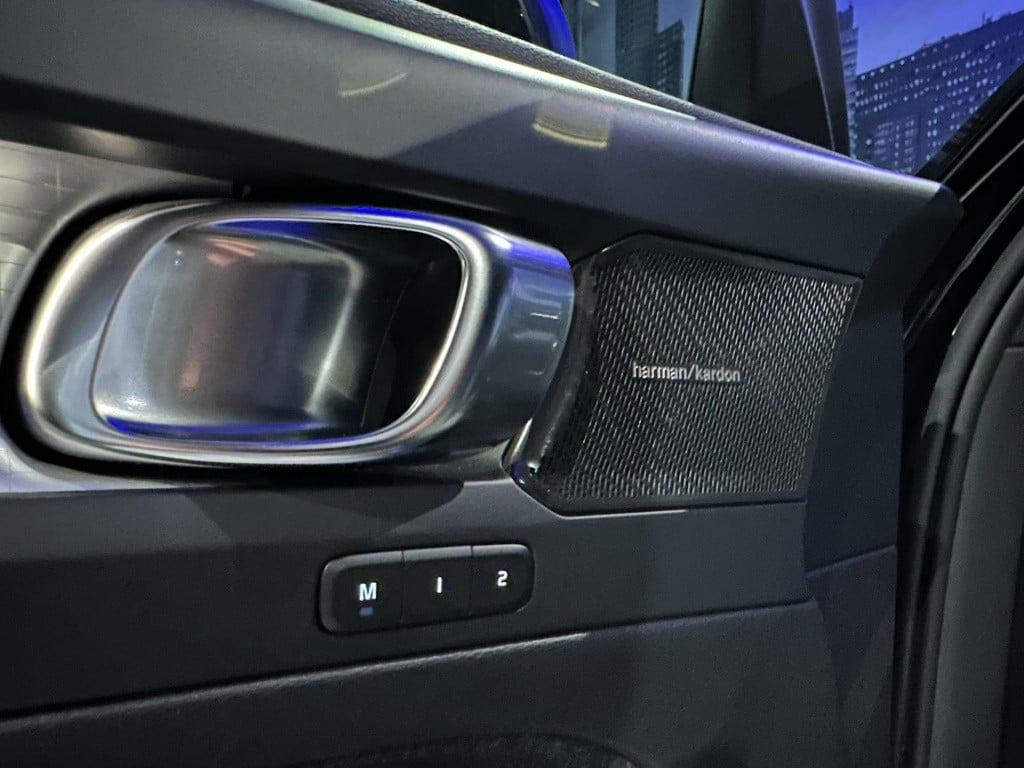 Volvo XC40 1.5 t4 plug-in hybrid plus bright *winterpack*h&k*camera