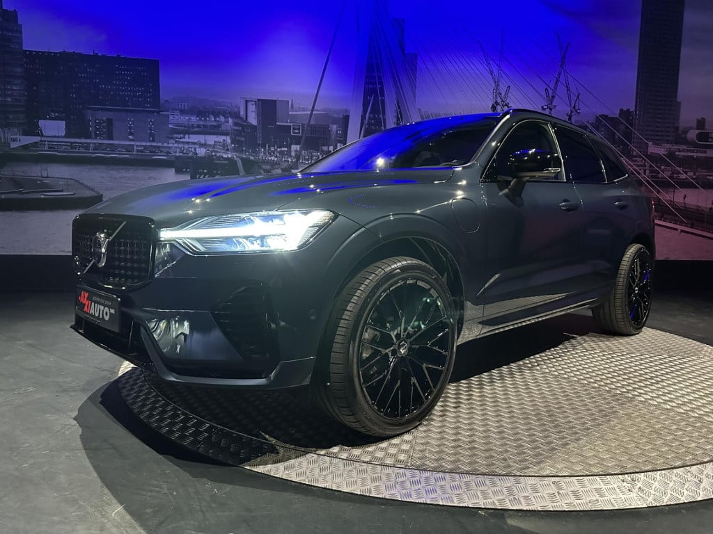 Volvo XC60 2.0 t6 plug-in hybrid awd plus dark *pano*hksound*leder*memory*