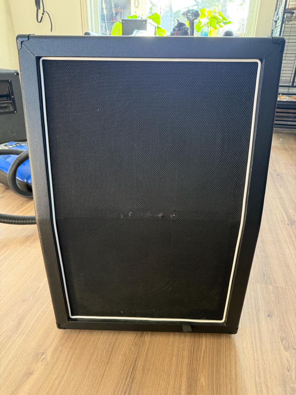 Harley benton 2x12 met celestion speakers