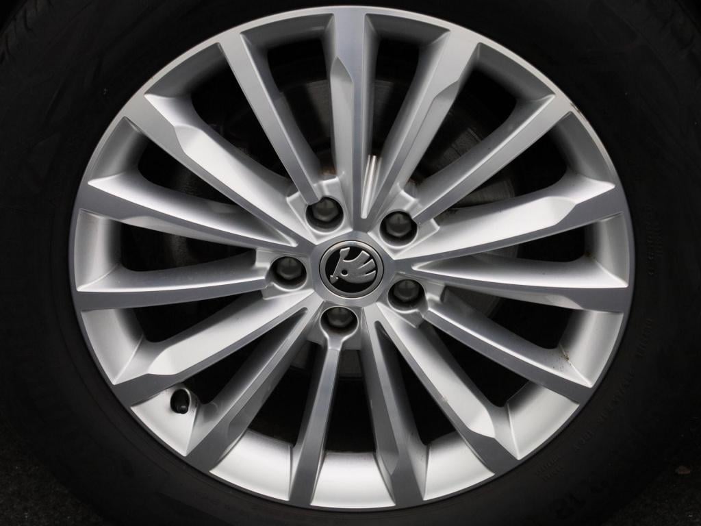 Skoda Kodiaq 1.5 tsi business edition | automaat | trekhaak | navigatie | a