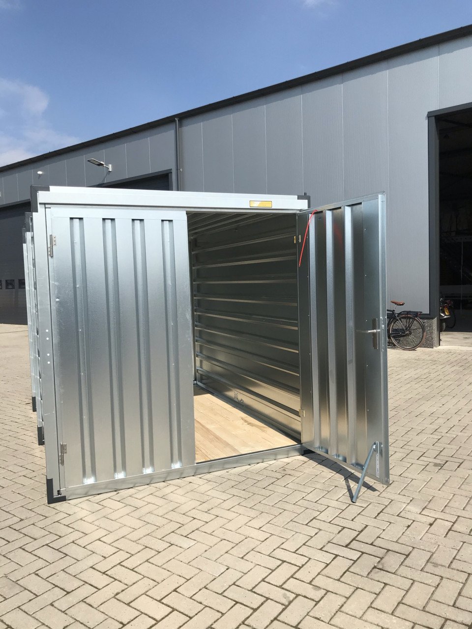 SALE! Opslagcontainer 3x2m dubbele deur korte zijde!