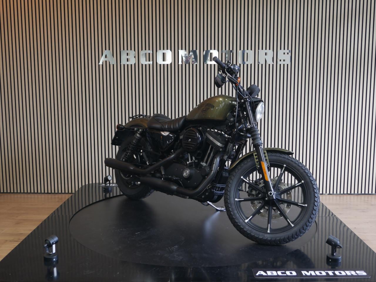 HARLEY-DAVIDSON SPORTSTER IRON XL 883 N