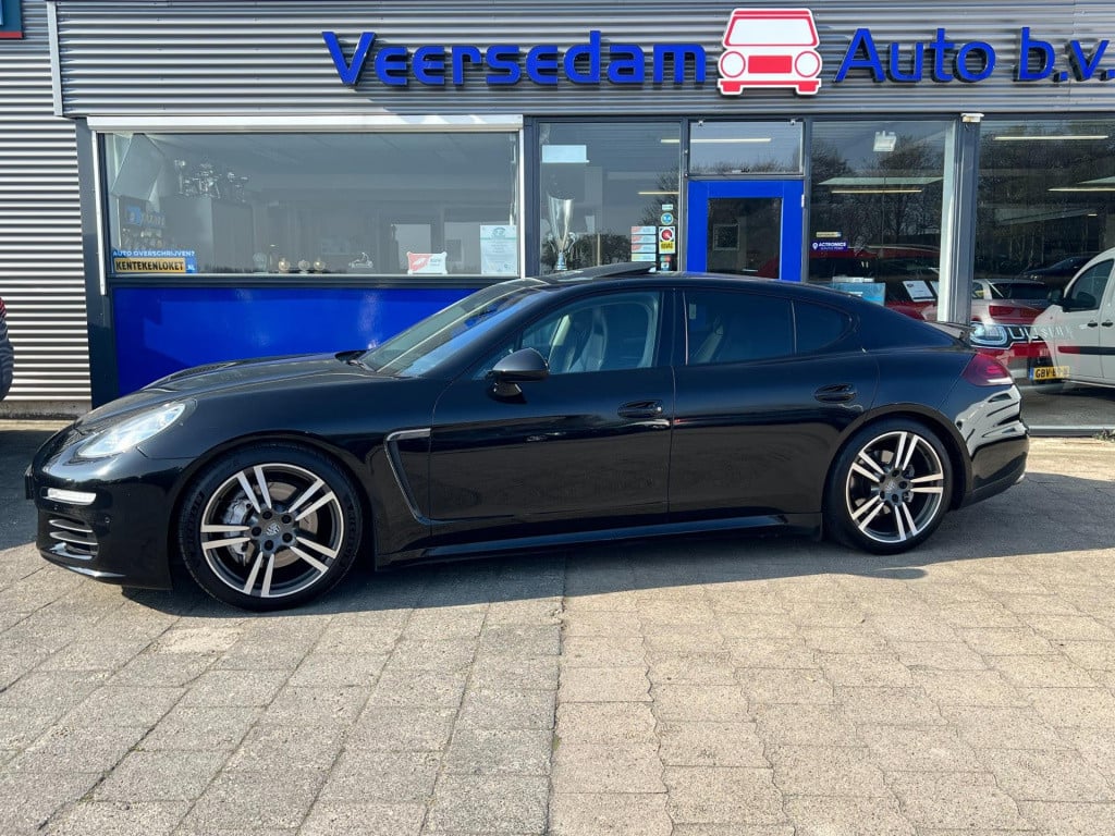 Porsche Panamera schuif/kanteldak, leer, navi, afn. trekhaak enz...