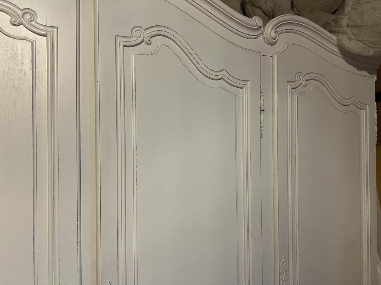 Queen ann vintage kledingkast