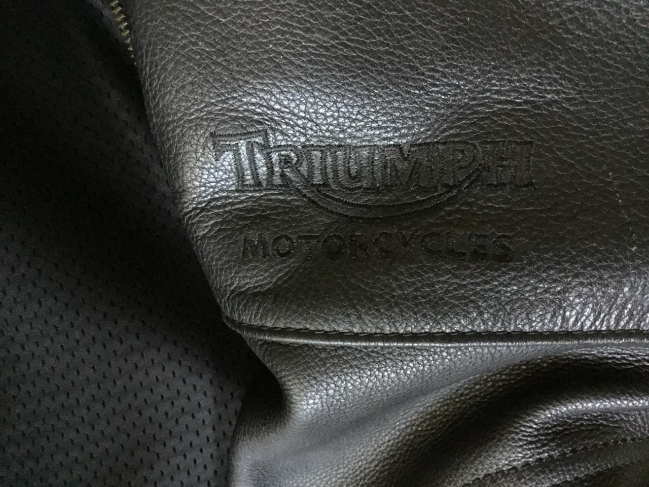 Motorjack.  Leer.  Triumph