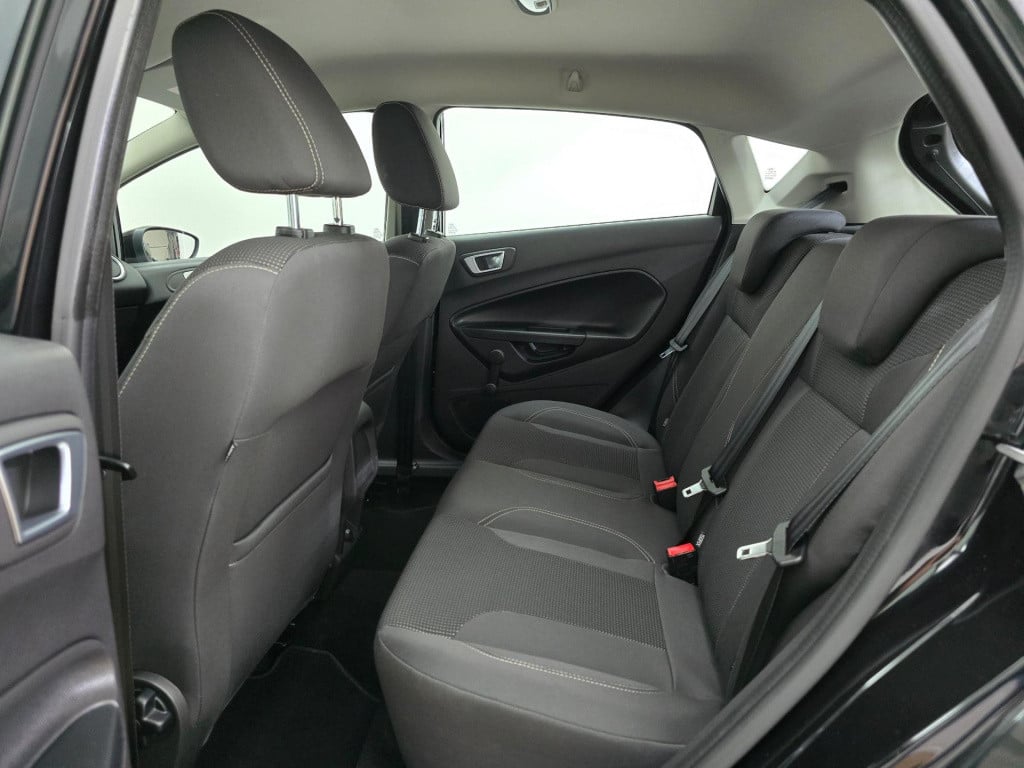 Ford Fiesta occasion met cruisecontrol en bluetooth connecten | tweedehands