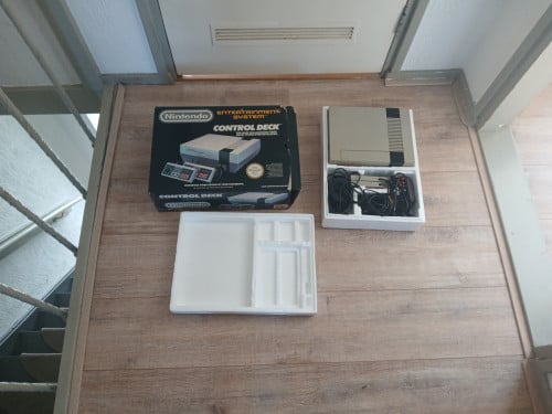 Nintendo nes control deck boxed