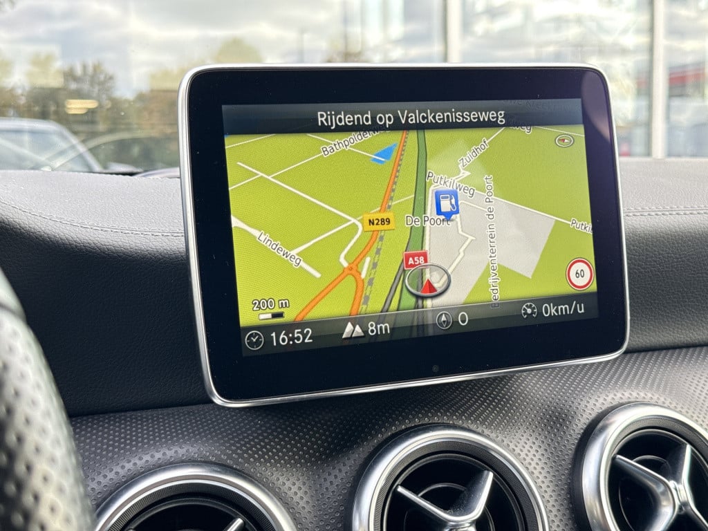 Mercedes-Benz A-Klasse 180 amg night edition plus | h&k | carplay | leder |
