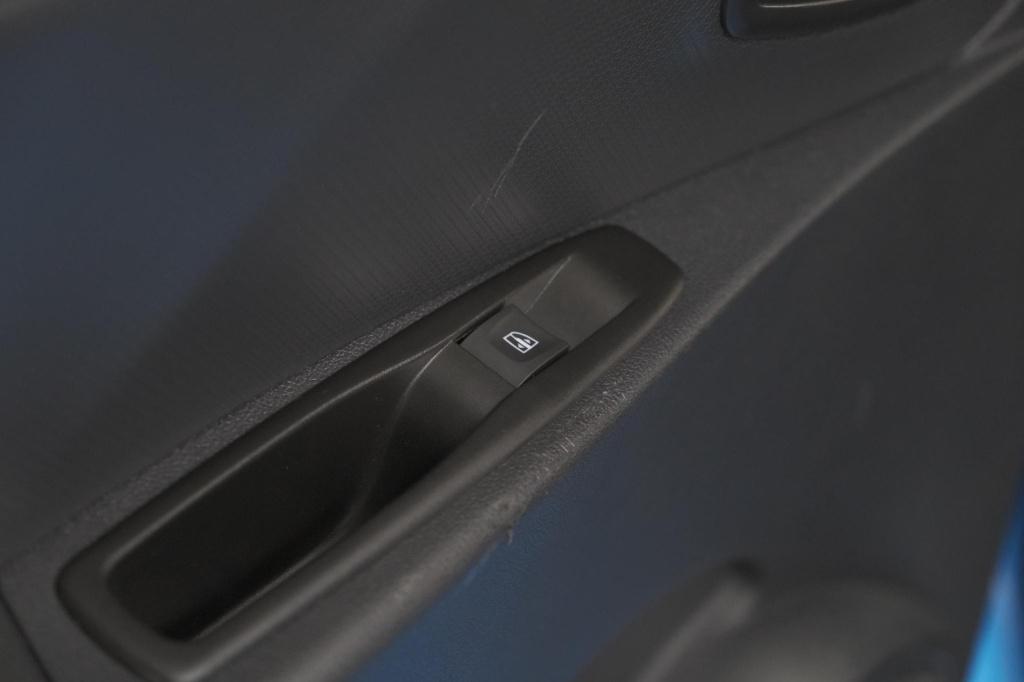 Renault Clio estate tce 90 intens | navigatie | parkeersensoren | half lede