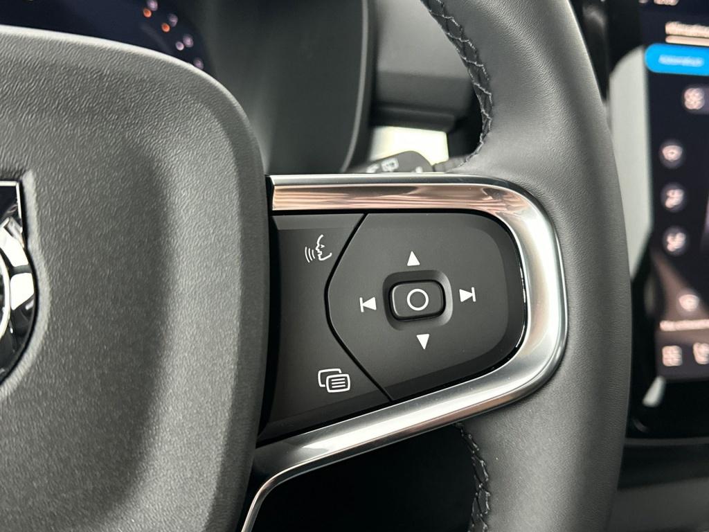 Volvo XC40 b4 plus black edition lounge 360 camera