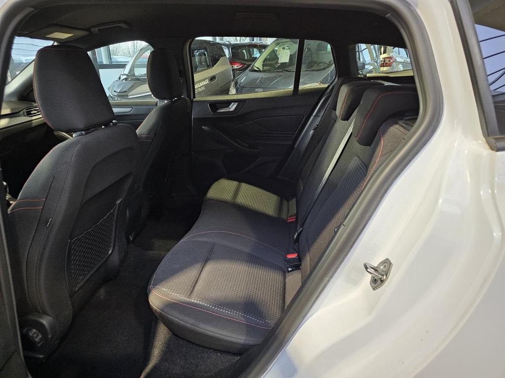 Ford Focus wagon 1.0 ecoboost hybrid st line x