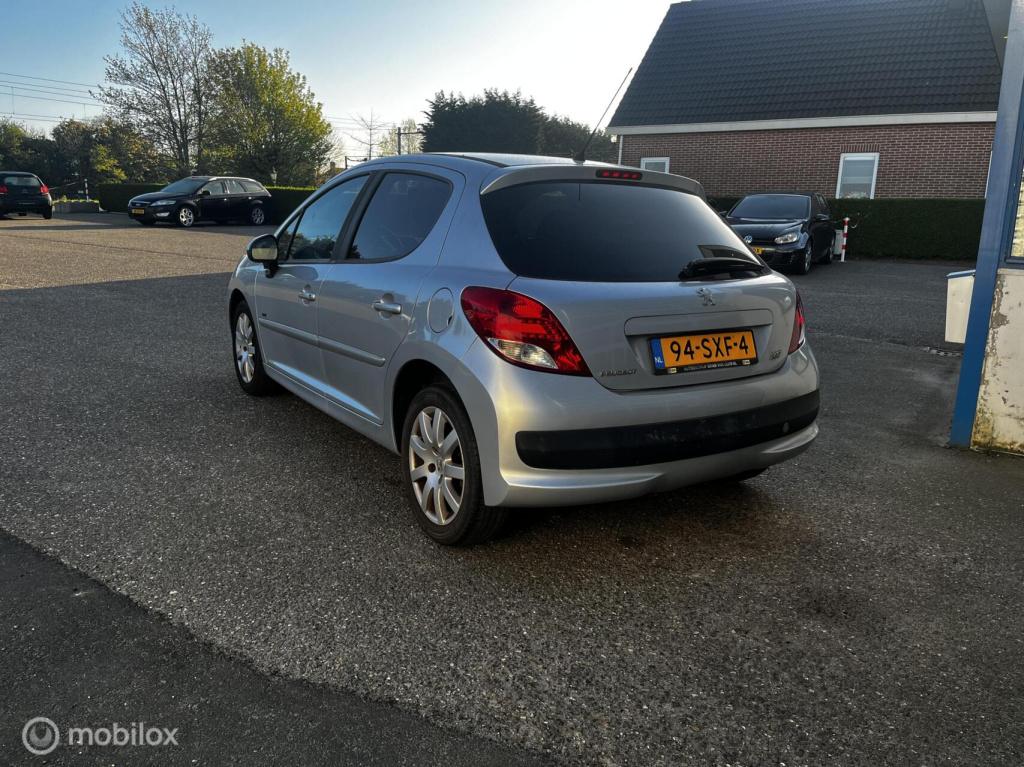 Peugeot 207 1.6 vti sportium