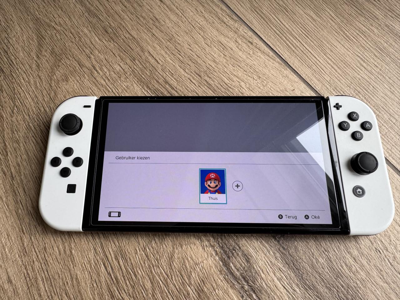 Nintendo Switch Oled met 128GB MicroSD