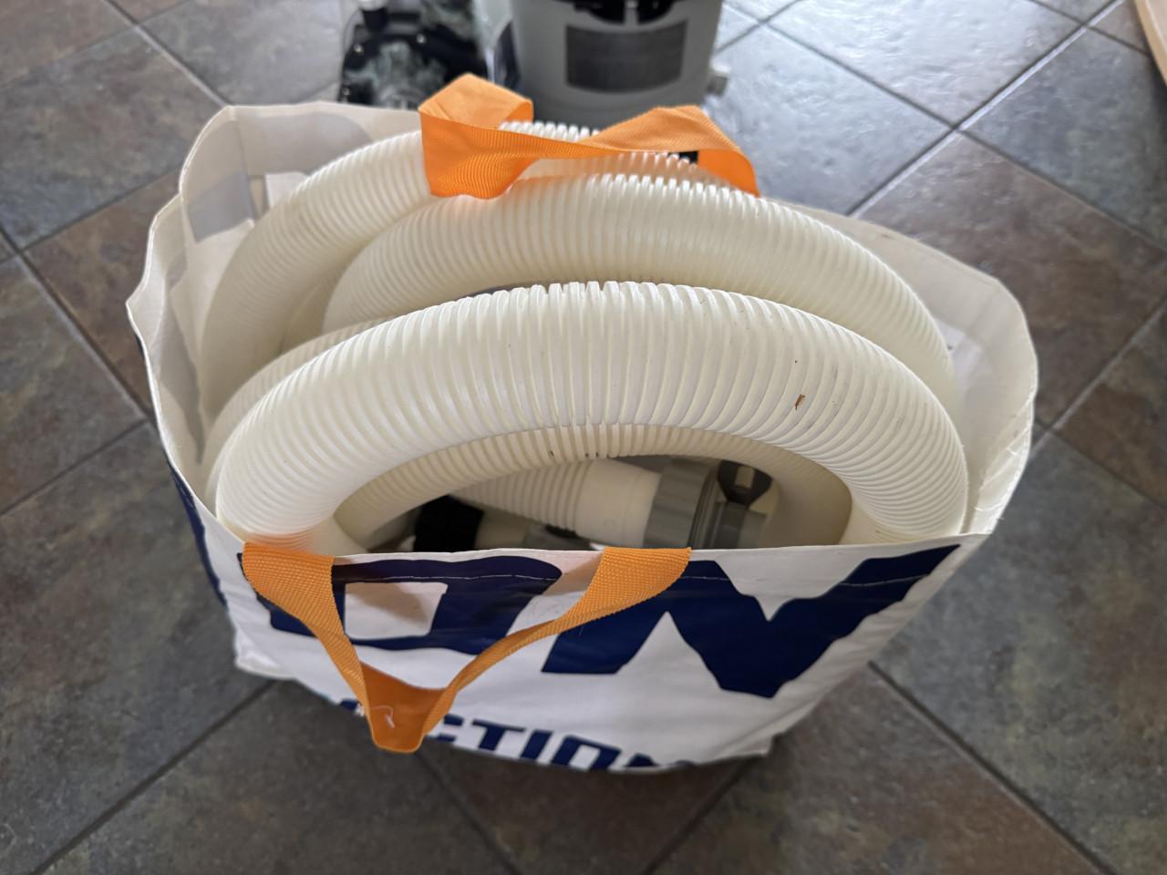 Intex Zandfilterpomp (4M3 per uur, voor zwembaden tot 20M3)