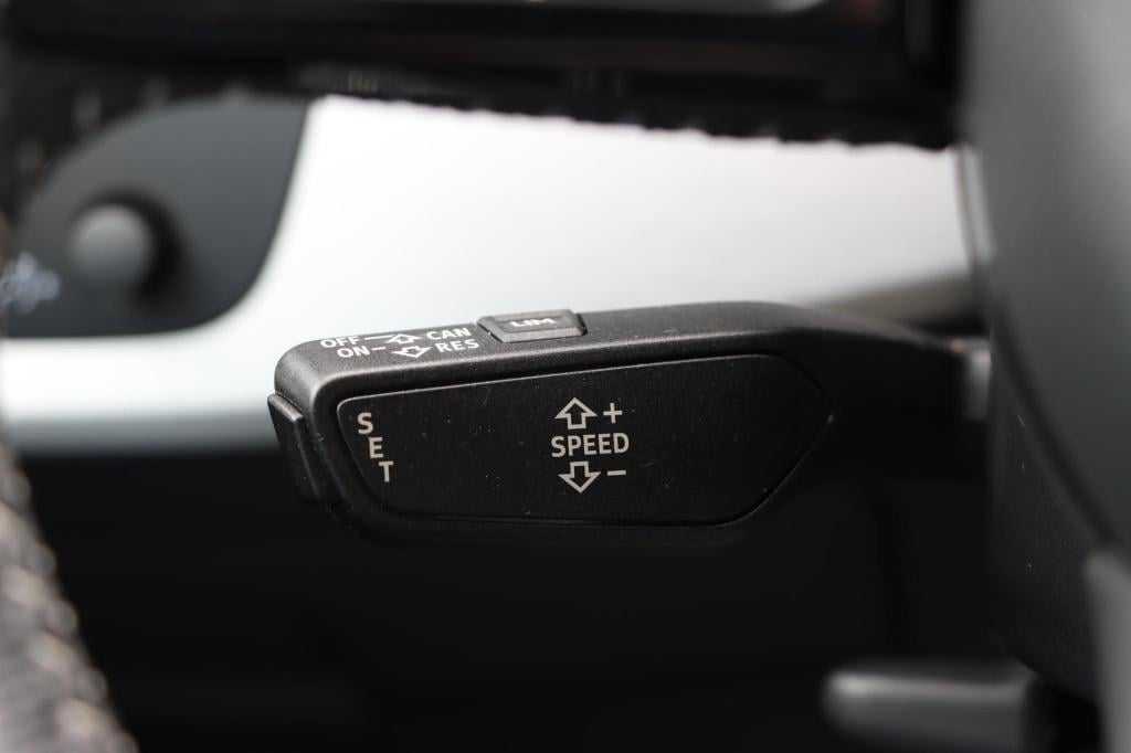 Audi A4 avant 40 tfsi launch edition sport