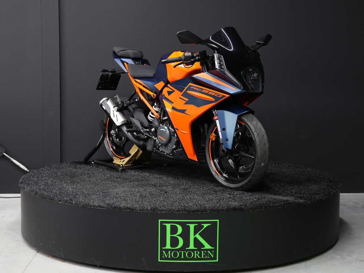 RC 390