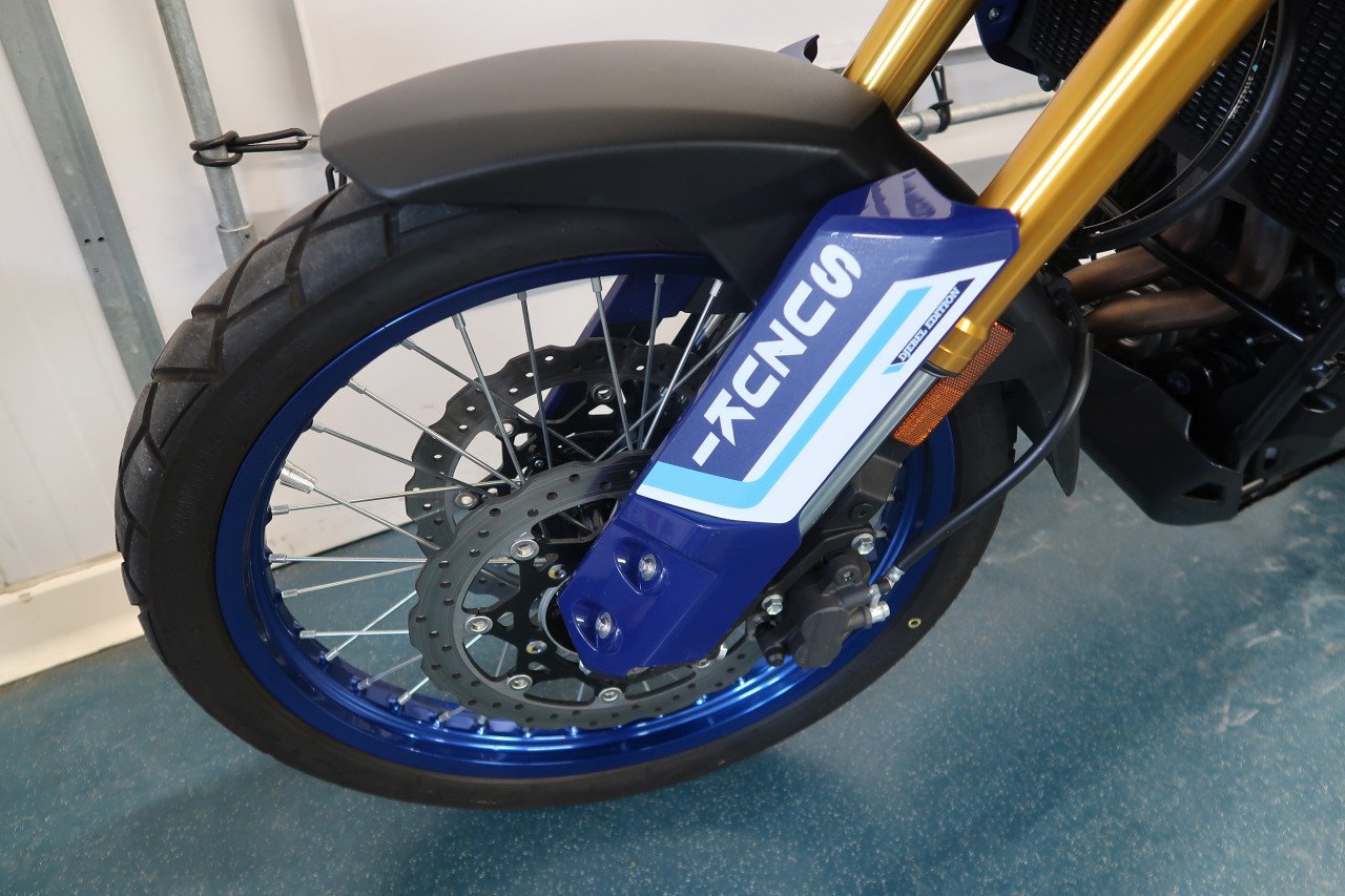 Suzuki V-Strom 800DE 2025 BTW motor