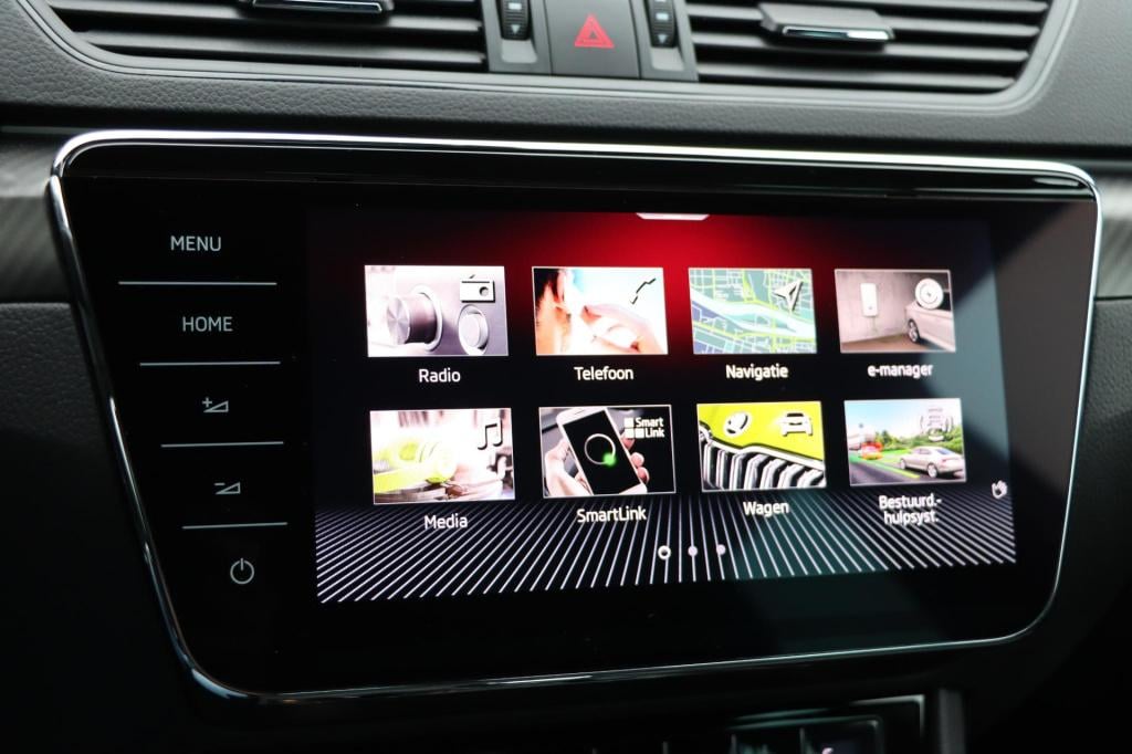 Skoda Superb combi 1.4 tsi iv sportline business 218pk dsg6