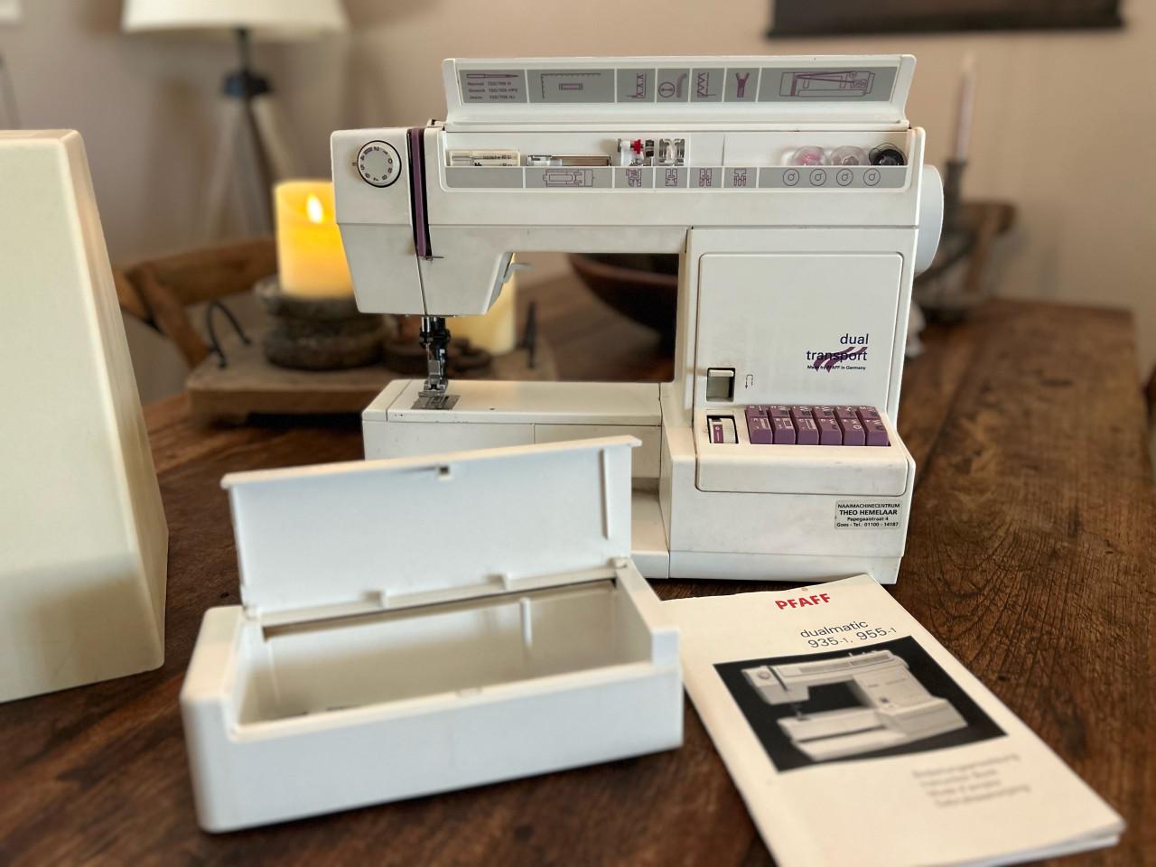 Pfaff Edition 130 naaimachine met IDT en originele koffer