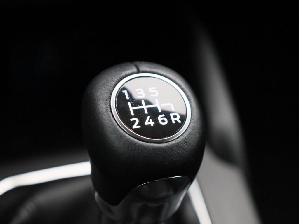 Ford Focus wagon 1.0 ecoboost hybrid titanium | climate control | cruise co