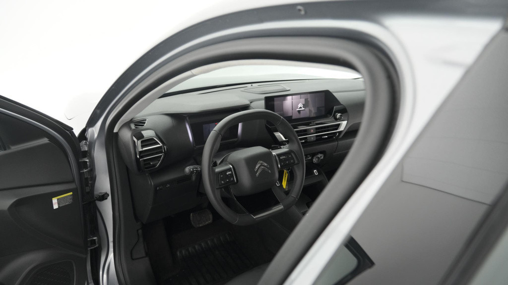 Citroen C4 X puretech 130 eat8 plus | camera | stoelverwarming | apple carp