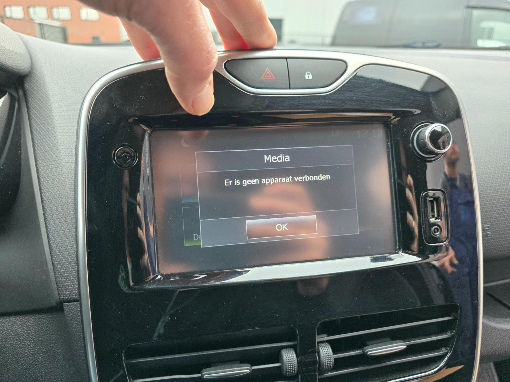 Renault Clio estate occasion automaat 1.2 met trekhaak en met cruisecontrol