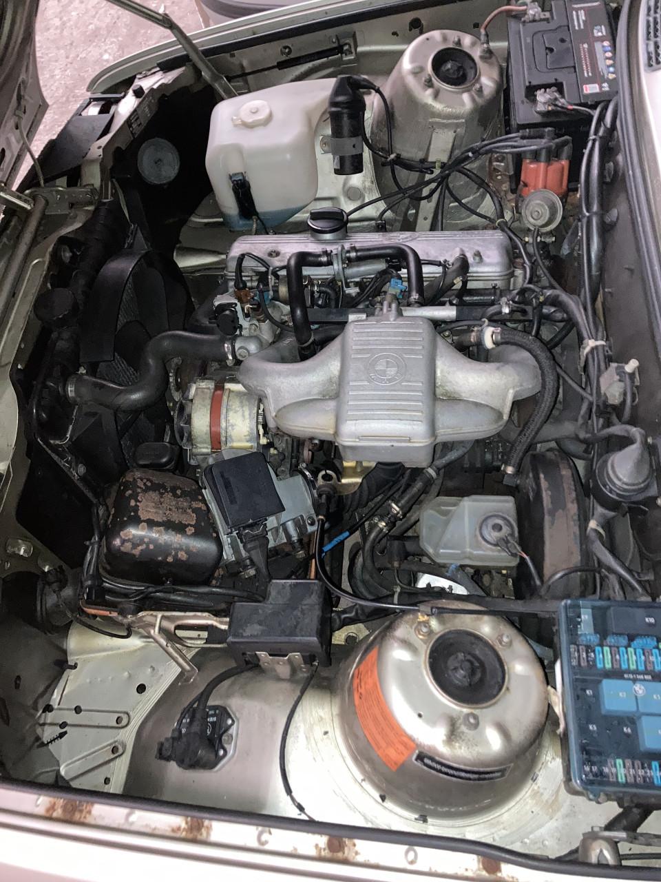 Te koop bmw 318i E30 coupé 1987