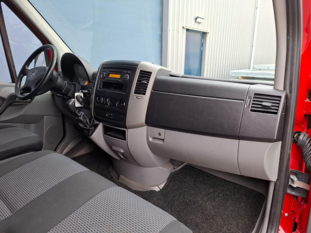 Mercedes-Benz Sprinter 210 2.2 cdi 366 hd 3 zits / side bars / perfect voor
