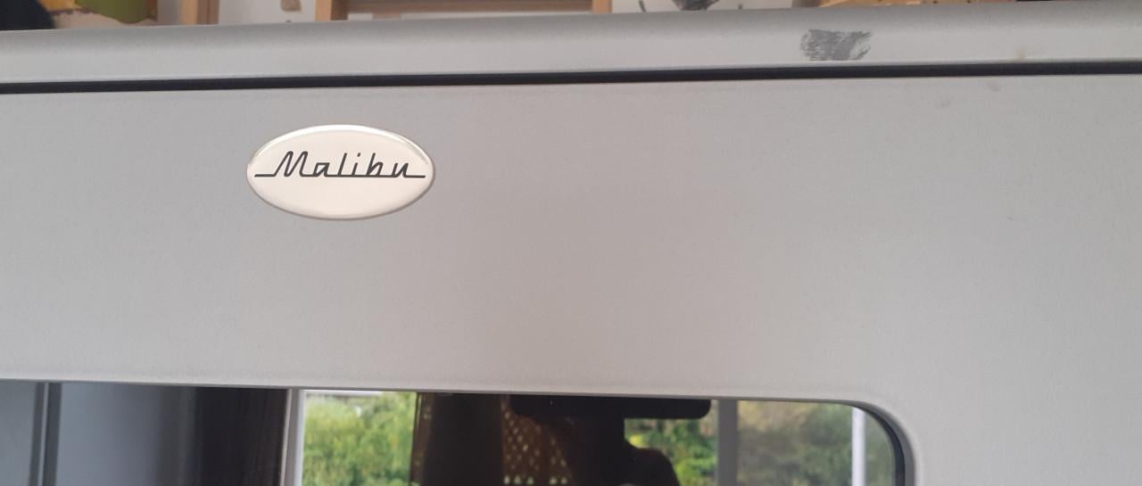 Gratis Malibu kast