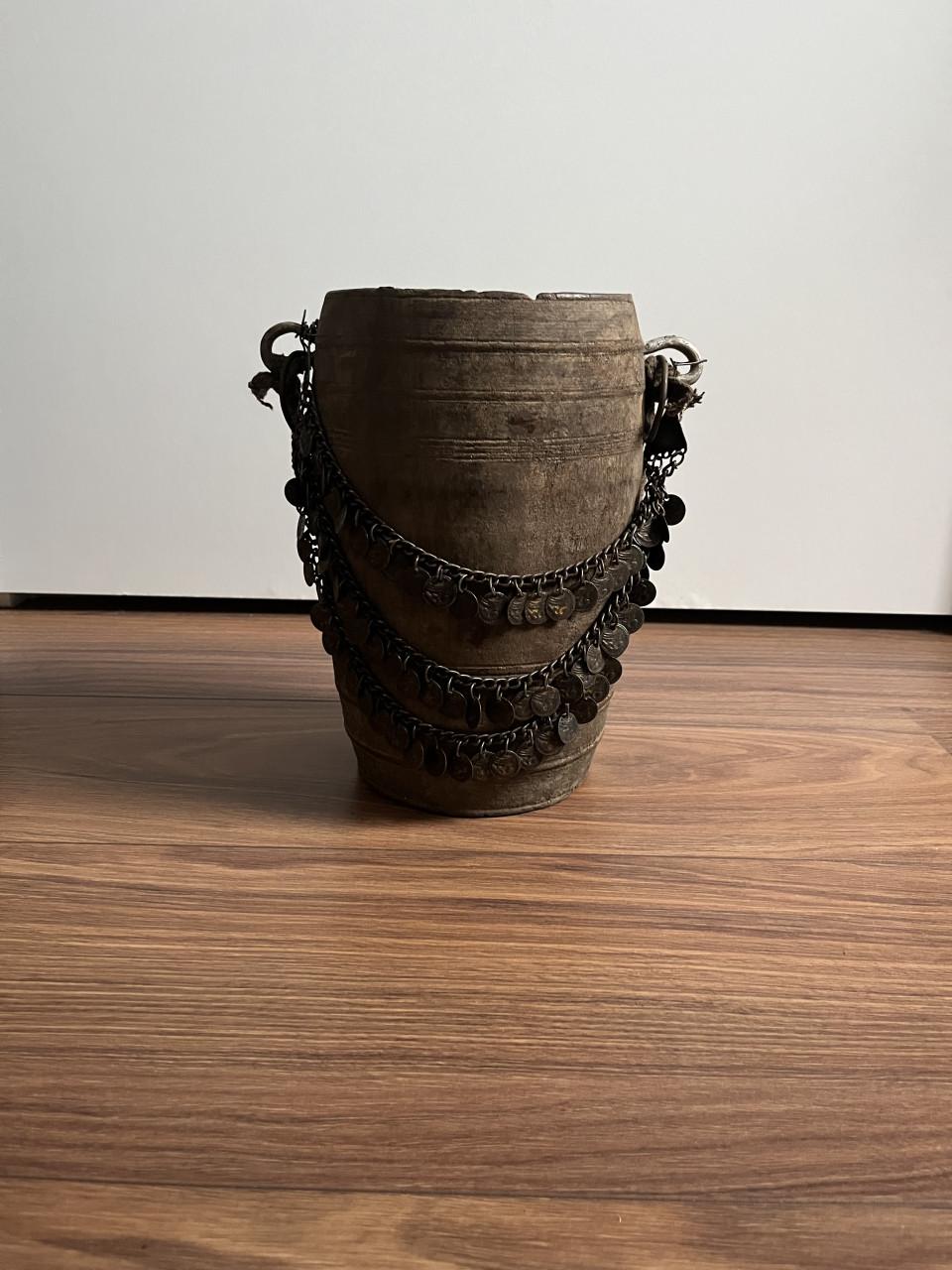Nepalese pot met ketting 1