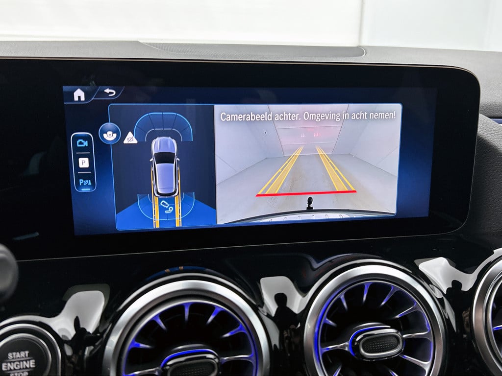 Mercedes-Benz Gla-klasse 180 business solution amg | nightpakket | trekhaak