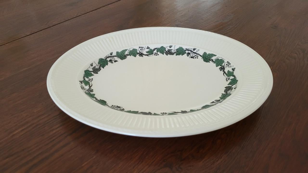 Wedgwood Stratford serveerschaal ovaal 30 x 23 cm