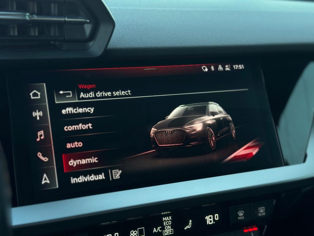 Audi A3 sportback 40 tfsi e s edition * stoelverwarming * keyless * trekhaa