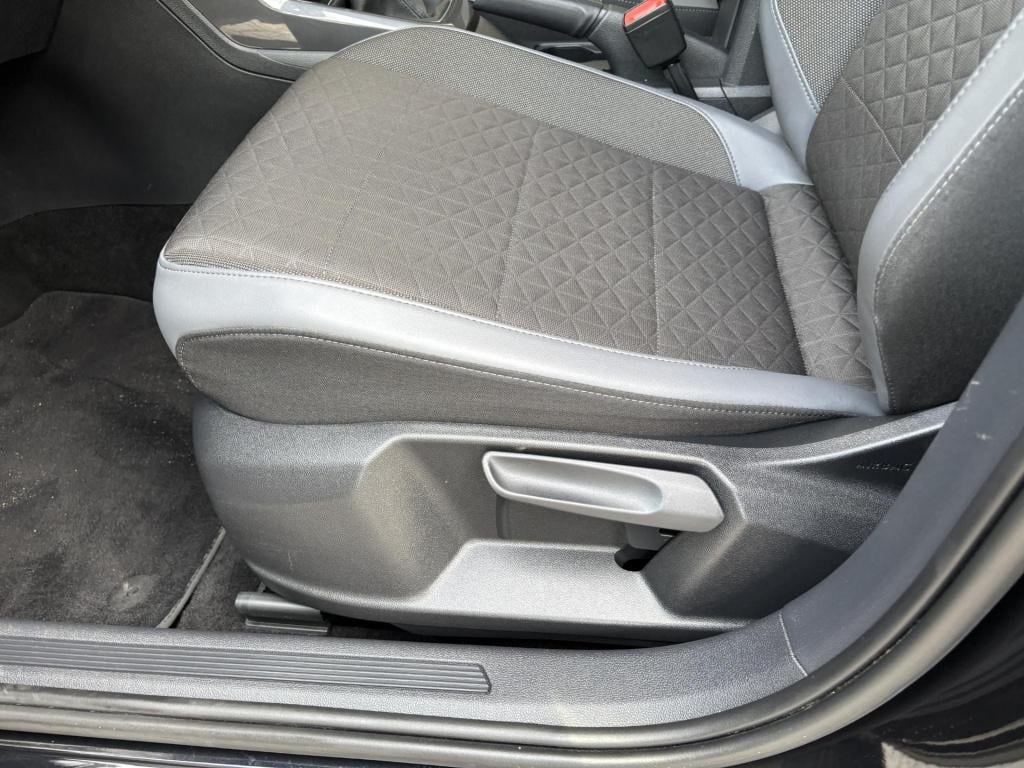 Volkswagen T-cross 1.5 tsi style afneembare trekhaak!